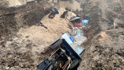 مصرع سيدة حامل وإصابة زوجها في انقلاب تروسيكل داخل حفرة بالمحلة (صور ) 