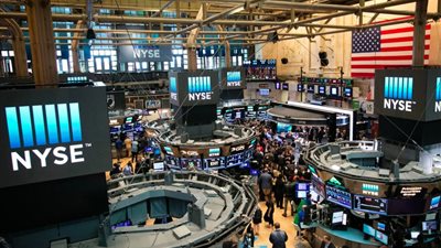 الأسهم الأمريكية تتراجع وسط مخاوف من سيطرة الديمقراطيين على مجلس الشيوخ