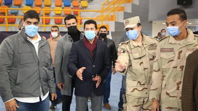 وزير الرياضة يتفقد المدينة الرياضية بالعاصمة الإدارية (صور)