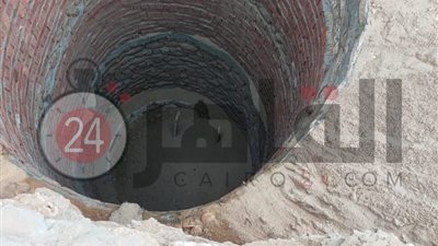 وهم الثراء السريع.. انهيار حفرة على شخصين أثناء التنقيب عن الآثار في قنا (صورة)