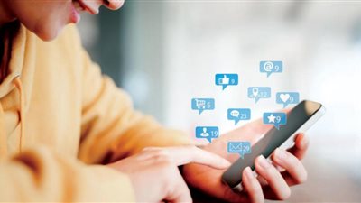 عالم أزهري: التواصل مع الأهل عبر مواقع التواصل الاجتماعي يؤجر عليه المسلم (فيديو)