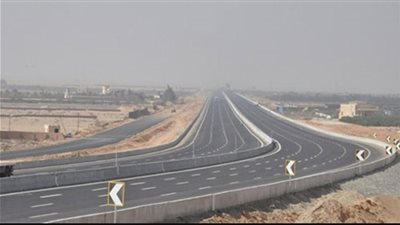 فتح طريق دمياط اتجاه بورسعيد أمام حركة السيارات بعد انقشاع الشبورة