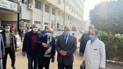 بعد اختيارها مركزًا لتلقي لقاح كورونا.. السكرتير المساعد لمحافظة أسيوط يترأس لجنة مشكلة لمتابعة جاهزية مستشفى الإيمان العام (صور)