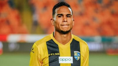 سيف الدين الجزايري بديلًا لحميد أحداد في الزمالك (خاص)