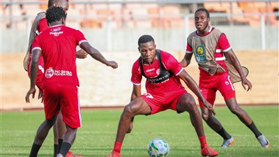 سيمبا التنزاني: القرعة خدمتنا بعدم الوقوع أمام الزمالك.. وموسيماني جعل الأهلي مرعبًا