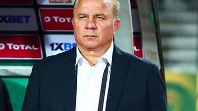 شوقي غريب يبحث مع جهازه المعاون خطة معسكر مارس استعدادًا للأولمبياد