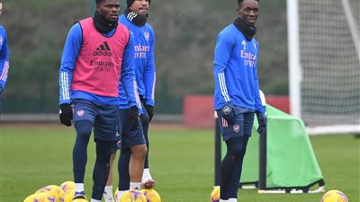 توماس بارتي وجابريل جاهزان لمواجهة نيوكاسل في كأس إنجلترا