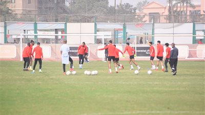 تقسيمة قوية للاعبي الأهلي في ختام المران