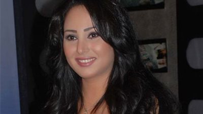 نقابة المهن التمثيلية تتدخل لحل أزمة رحاب الجمل ومعاقبة الممثل السكران