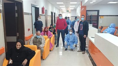 تعافي 13 حالة من كورونا ومغادرتهم مستشفيات العزل بالأقصر