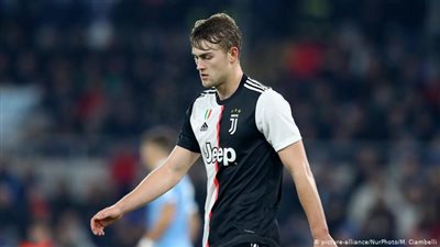 يوفنتوس يعلن إصابة دي ليخت بفيروس كورونا