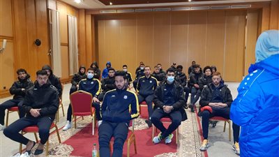 محاضرة فنية لأبو طالب العيسوي عقب مران الإسماعيلي (صور)