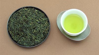 تعرف على فوائد الشاي الأسود لصحة البشرة والشعر