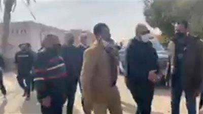 تشييع جثمان والد بيومي فؤاد.. والدفن بمقابر الفيوم