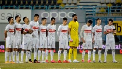 لاعبو الزمالك يعاينون أرضية ستاد 