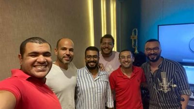 المطرب أبو يتعاون للمرة الثانية مع الموزع روبرت كمال في الأغنية الدعائية لفيلم 