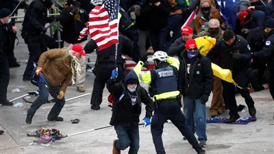 شرطة واشنطن: زيادة قوات الحرس الوطني لتأمين تنصيب بايدن إلى 20 ألفًا