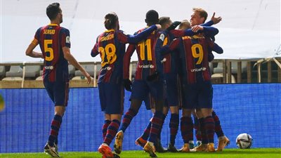 برشلونة يتقدم على ريال سوسييداد بهدف في الشوط الأول بالسوبر الإسباني 