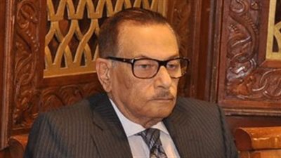 صلاة الجنازة على صفوت الشريف من مقابر العائلة بمصر الجديدة