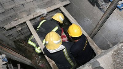 مصرع 3 عمال في سقوط مصعد بمصنع ملابس طبية بالشرقية (الأسماء)