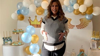 هبة عبد العزيز تشارك جمهورها تحضيرات استقبال مولودها الجديد