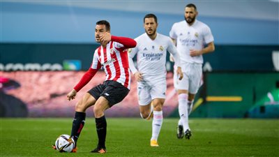 بنزيما الأعلى تقييمًا بين لاعبي ريال مدريد عقب الخسارة من أتلتيك بلباو في كأس السوبر الإسباني