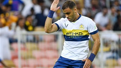 السر وراء مغادرة عبد الرزاق حمد الله نادي النصر والعودة للدوري القطري