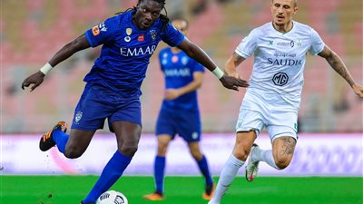 بعد مرور 20 دقيقة.. التعادل السلبي يسيطر على مباراة الهلال والأهلي بالدوري السعودي