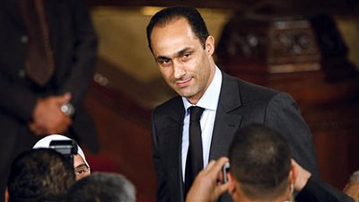 جمال مبارك يشارك في تشييع جثمان صفوت الشريف