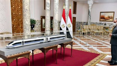 سر تضارب تكلفة القطار فائق السرعة في بيانات الحكومة.. وماذا قالت 