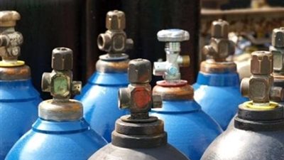 قبل البيع بالسوق السوداء.. ضبط 48 أسطوانة أكسجين داخل مخزن بشبين القناطر