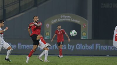 عصام الحضري: أشاهد الأهلي كمشجع.. وأشعلت الشماريخ بعد هدف 