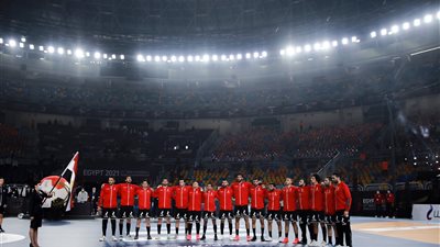 وصول حافلة فراعنة اليد إلى ستاد القاهرة لمواجهة مقدونيا في المونديال 