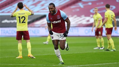 برايتون يُسقط ليدز بهدف.. ووست هام يفوز على بيرنلي بالدوري الإنجليزي