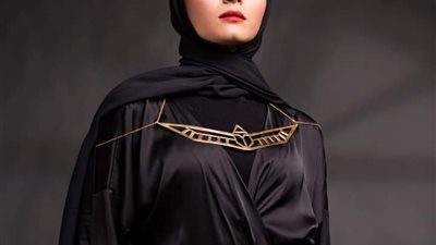 دعمًا لترويج السياحة.. 5 فتيات يصنعن حليًّا وإكسسوارات تعكس حضارة مصر قديمًا (صور)