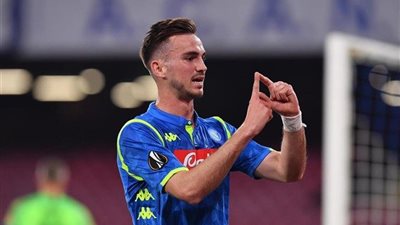 نابولي يعلن إصابة فابيان رويز بفيروس كورونا