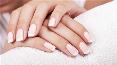 وصفات منزلية للحفاظ على الأظافر