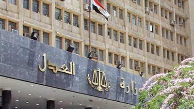 4 ملايين جنيه تحيل وكيل صحة الإسكندرية للمحاكمة.. وطلبات بضم زوجته للقضية