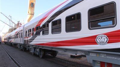 وزير النقل يعلن وصول 19 عربة سكة حديد جديدة لميناء الإسكندرية