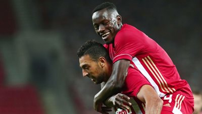 هدف كوكا القاتل يمنح أولمبياكوس الفوز على جيانينا بالدوري اليوناني 