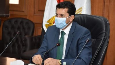 وزير الرياضة يشهد مباراتى المجموعة الرابعة بمونديال اليد