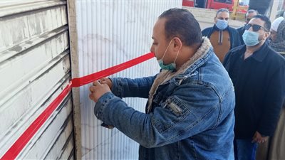 إزالة مرسى ملاحي وتحرير 6 محاضر صحية وتموينية بالإسكندرية