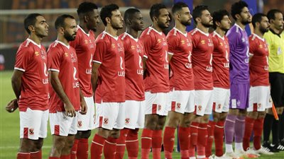 الشوط الأول.. دفاعات البنك الأهلي تفرض التعادل السلبي على الأهلي