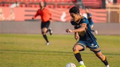 الشوط الأول.. الإنتاج الحربي يتقدم على سموحة بهدف مصطفى البدري