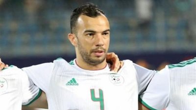 وكيل الجزائري بلعمري ينهي الجدل حول أزمة انتقاله إلى الأهلي السعودي