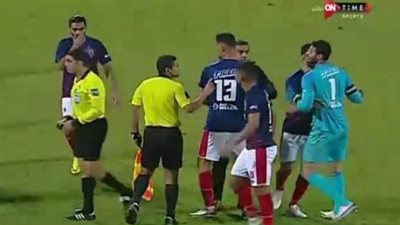 حكم مباراة الأهلي والبنك: دونت واقعة محمد الشناوي في تقريري.. ولا صحة لإيقافي (خاص)