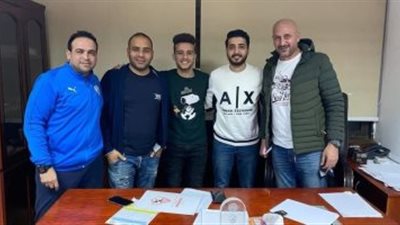 فرج عامر يرحب بمصطفى فتحي بعد الانضمام إلى سموحة (صورة)