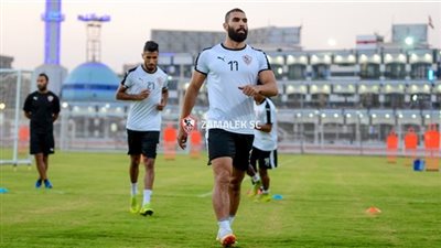 حقيقة عروض الإعارة لمحمود عبد العزيز لاعب الزمالك