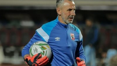 ميشيل يانكون يجهز على لطفي نفسيًا قبل مباراة المقاولون العرب بالدوري الممتاز