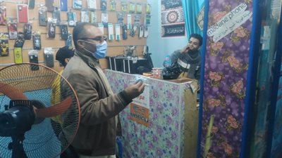 ضبط 135 مخالفة ارتداء الكمامة بغرب الأقصر